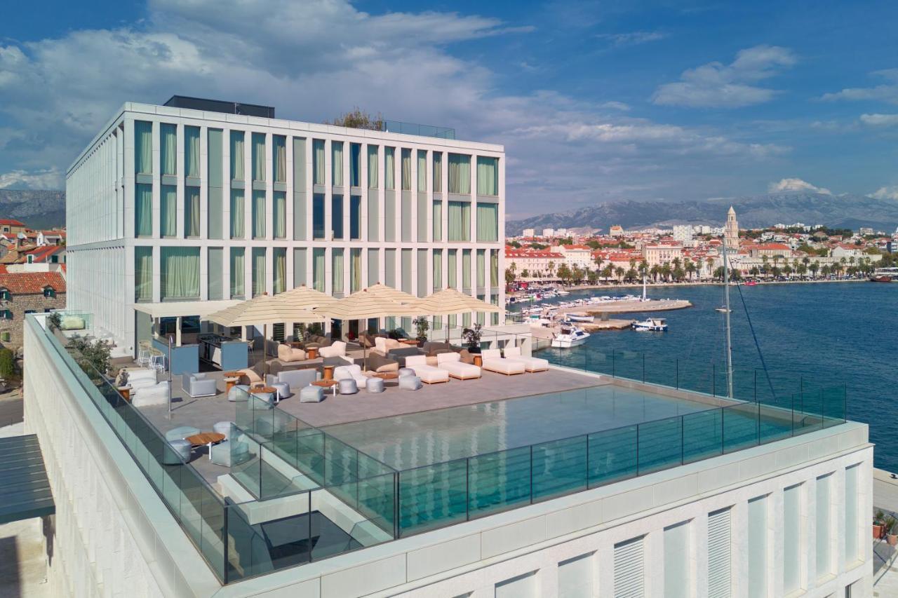 Ambasador Hotell 5*