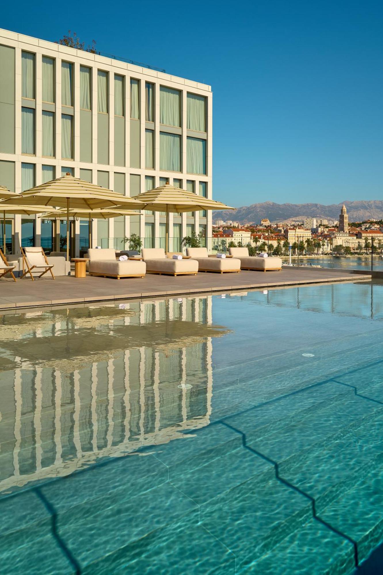 Hotell Ambasador 5*